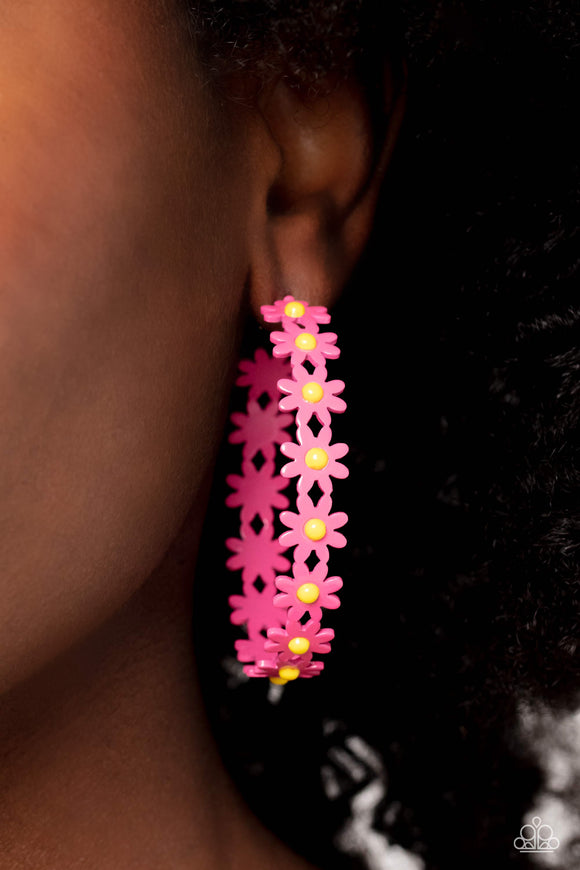 Daisy Disposition - Pink Earring