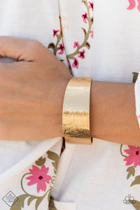 Coolly Curved - Gold  Bracelet