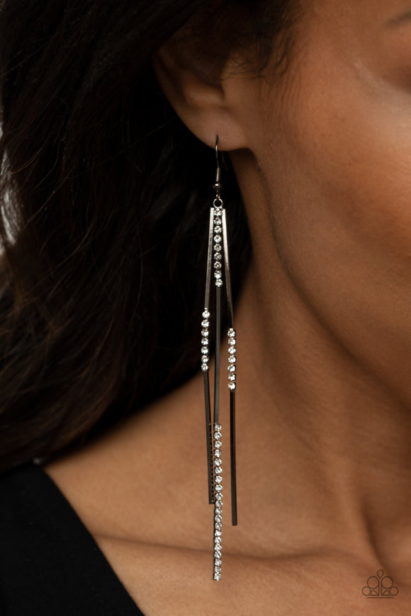 Dainty Dynamism - Black Earring